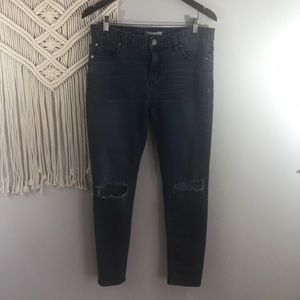 FREE PEOPLE Distressed Skinny Stretch Jeans 28